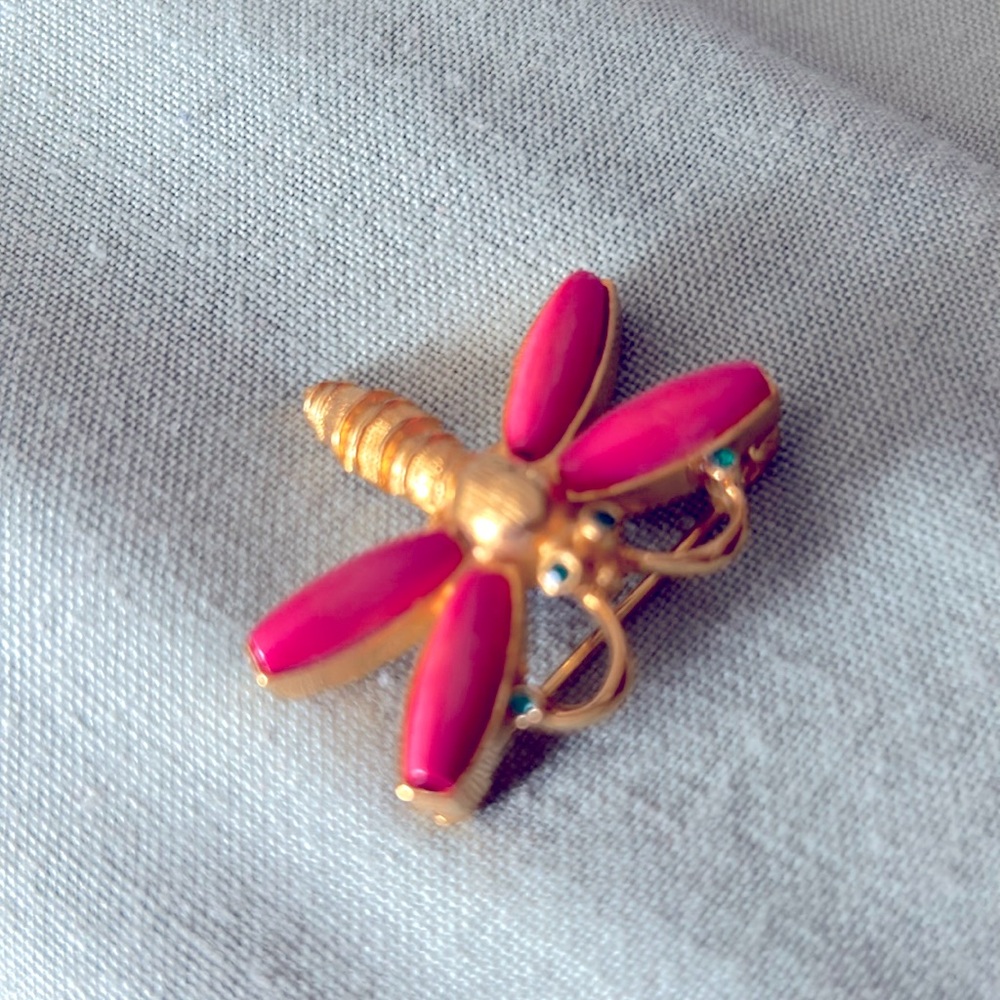 VINTAGE GOLDTONE AND PINK BUG PIN
